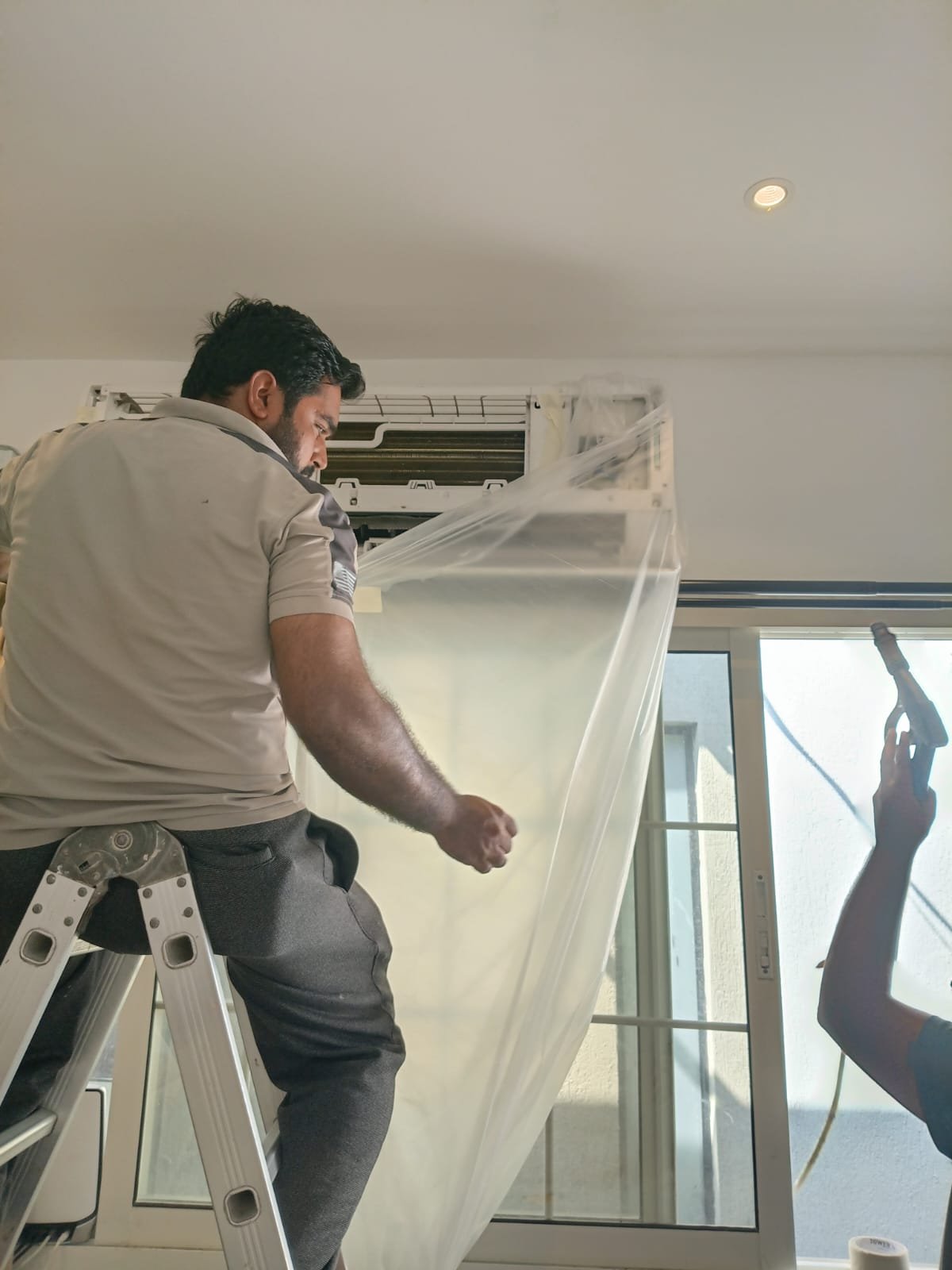Instant tankless water heater repair and descaling Dubai